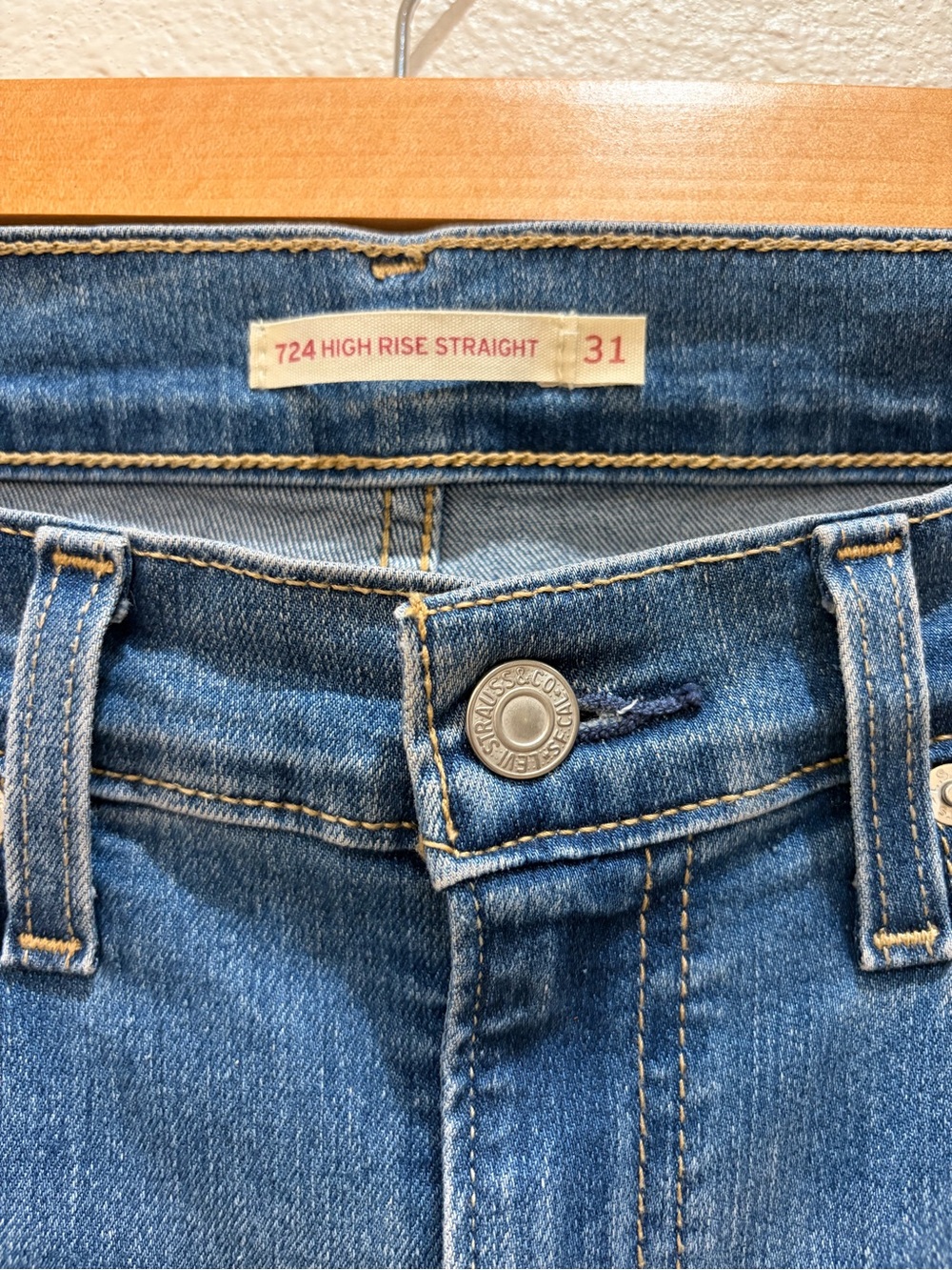 Levi's 724 High Rise Straight Blue Jeans - Picture 3 of 8